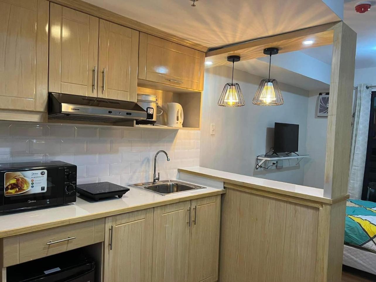 Cozyvilla At Pine Suites Tagaytay 2Br Or Studio With Free Parking 2Br In Basement Parking And Studio In Offsite Parking Tagaytay City Exteriör bild