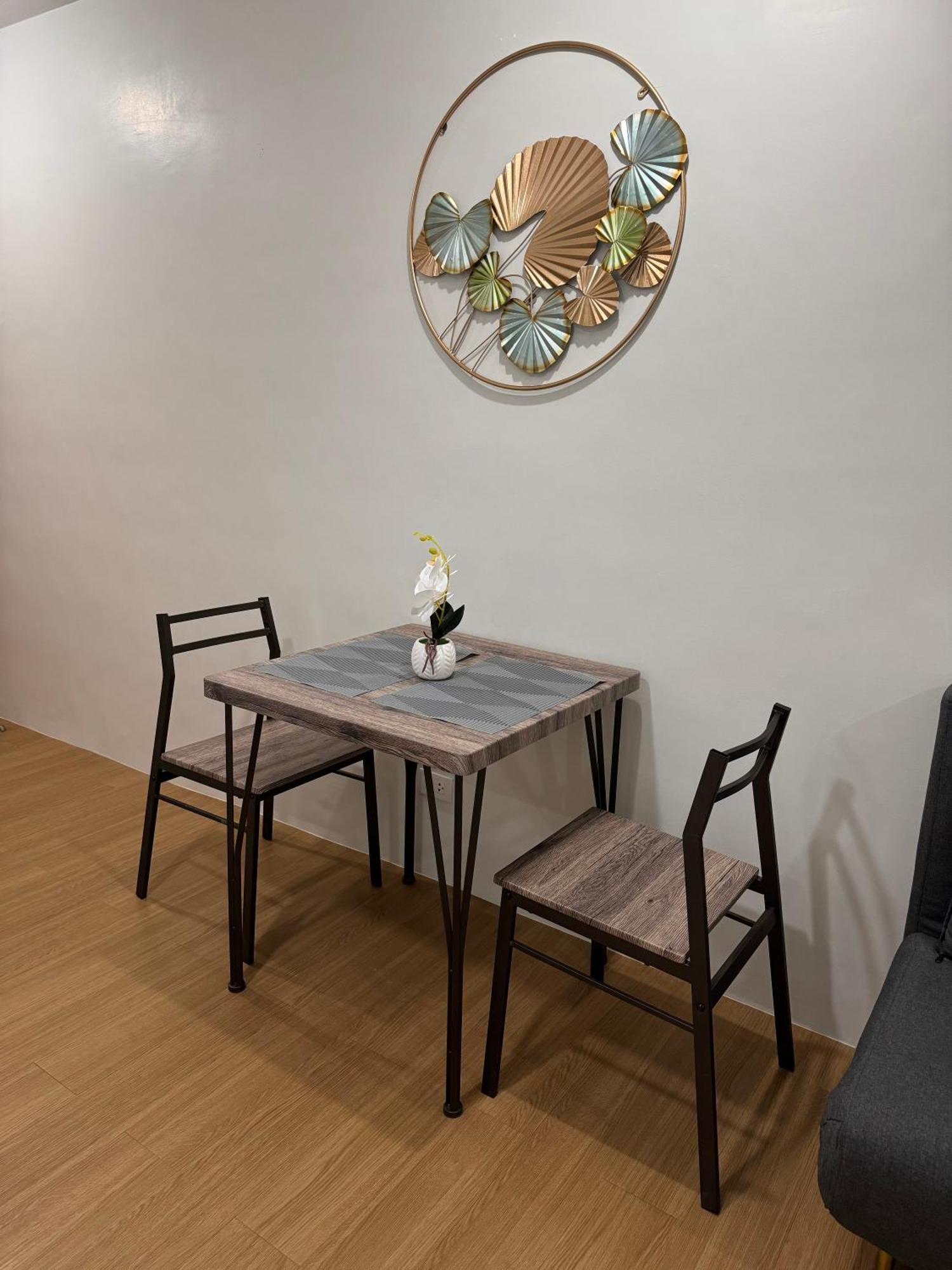 Cozyvilla At Pine Suites Tagaytay 2Br Or Studio With Free Parking 2Br In Basement Parking And Studio In Offsite Parking Tagaytay City Exteriör bild